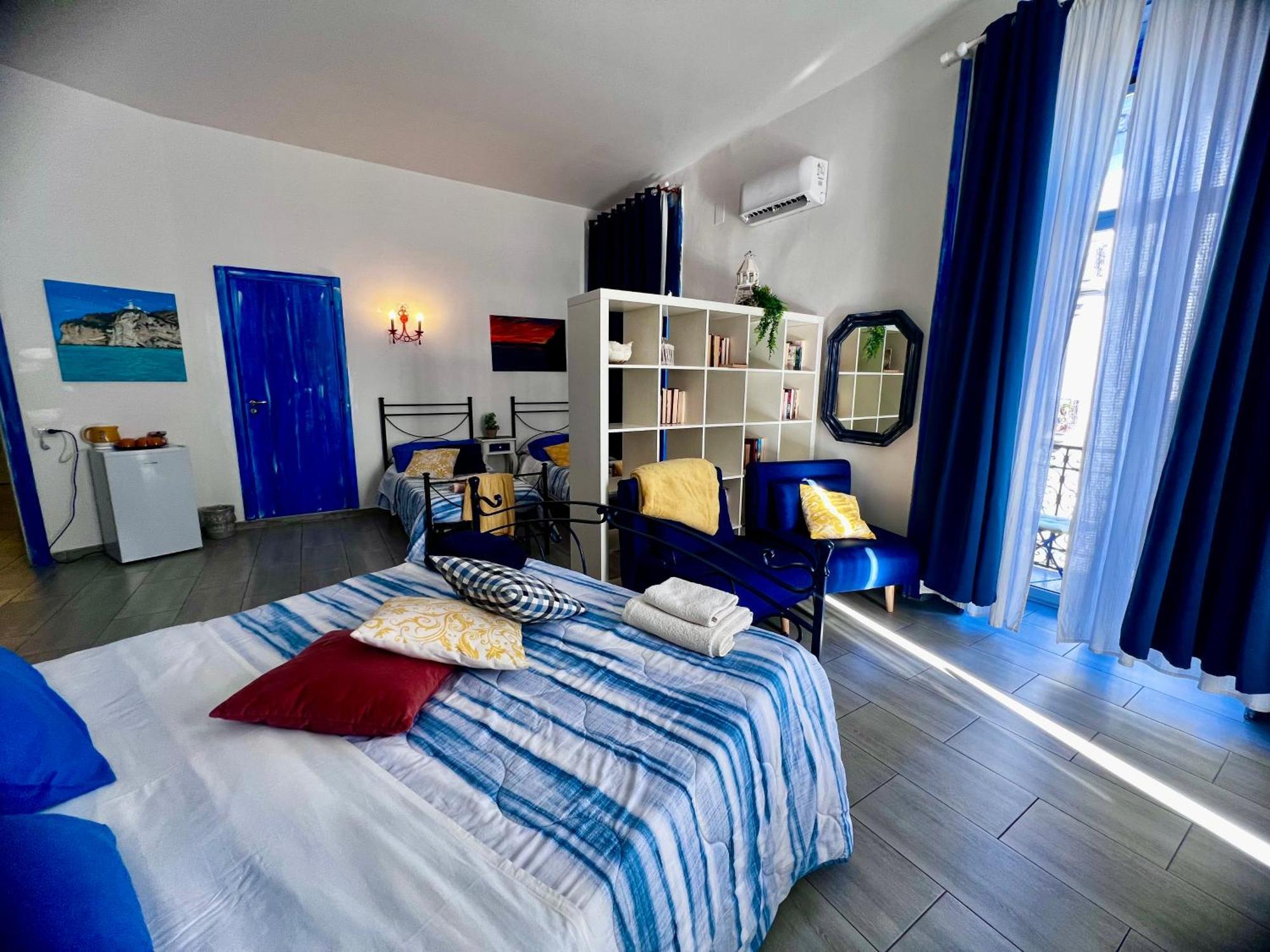 Suites Giudecca Неаполь Экстерьер фото